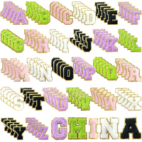 En gros, 26 patchs chenille alphabet A-Z, lettres brodées effet serviette, thermocollants, avec bordure à paillettes dorées, pour vêtements universitaires personnalisés