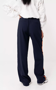 <span class=keywords><strong>Pantaloni</strong></span> a Righe <span class=keywords><strong>Blu</strong></span> <span class=keywords><strong>Scuro</strong></span> Personalizzati OEM per <span class=keywords><strong>Donna</strong></span> |   <span class=keywords><strong>Pantaloni</strong></span> Sportivi Arancioni Comodi e Freschi per Outfit Casual Quotidiani - Product Image 2