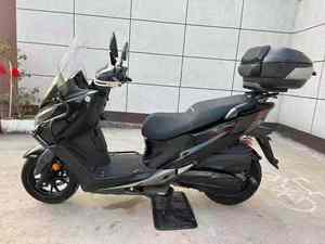 Scooter <span class=keywords><strong>KYMCO</strong></span> CT300 ad Alte Prestazioni 300cc, Telaio Stabile, Sedile Confortevole, Eccellente Maneggevolezza per la Guida in Città - Product Image 3