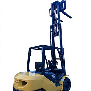 Chariot élévateur diesel Komatsu d'occasion FD25 FD30 3T à mât bi-étages et pneus pneumatiques - Offre Spéciale - Product Image 1