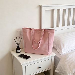 Bolsa de Compras Personalizada de Lona Colorida con Asas Dobles y Botón a Presión Oculto - Product Image 4