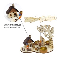 Lasergeschnittene Sperrholz-Pyramiden für Weihnachtsdekoration mit Rauchhaus und Teelichthaltern