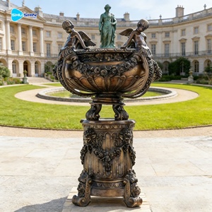 Estatua <span class=keywords><strong>de</strong></span> Ángel Pequeño <span class=keywords><strong>de</strong></span> Bronce Pulido Antiguo, Macetero Clásico Grande Grabado para Decoración <span class=keywords><strong>de</strong></span> Lujo en Villas y Jardines - Product Image 2