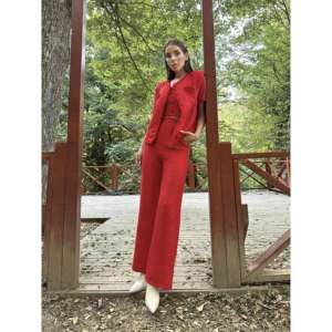 Ensemble de costume tissé rouge pour femme avec veste et pantalon pour un usage décontracté - Product Image 4