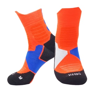 KANGYI en gros équipage athlétique <span class=keywords><strong>course</strong></span> garçons <span class=keywords><strong>Compression</strong></span> Cool logo personnalisé chaussettes de sport - Product Image 5