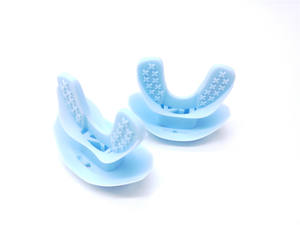 واقي فم رياضي مخصص من البلاستيك مع خدمة القص حسب الطلب - Product Image 2