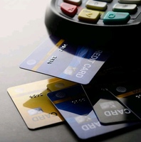 Impression Personnalisée de Cartes de Visite et Cartes PVC, Gaufrage, Couleur et Dorure à Chaud pour Entreprises