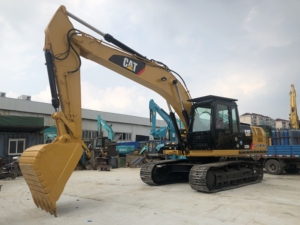 Excavatrice Caterpillar 320D d'occasion avec moteur de pompe, boîte de vitesses, roulement - Poids 20000 kg, 0-2000 heures de fonctionnement - Product Image 2