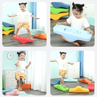 Peralatan Pelatihan Sensorik Plastik Anak-anak Jungkat-jungkit Anak TK Mainan Sensorik Papan Keseimbangan Dalam Ruangan untuk Penggunaan Luar Ruangan