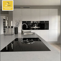CBMMART 2026 – Fournisseur d'armoires de cuisine modulaires intelligentes sur mesure – Conception moderne en MDF avec comptoir en marbre et robinet à charnière