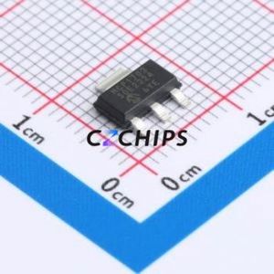 Original et nouveau MCP1703T-5002E/DB SOT-223-3 circuit intégré IC puce PMIC régulateur linéaire (LDO) - Product Image 1