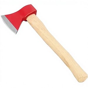 Hache décorative traditionnelle très tendance avec tête en métal rouge et manche en bois naturel, objet de collection rustique - Product Image 1