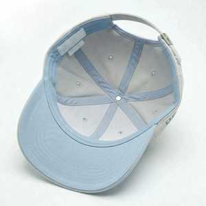Casquette de baseball classique bicolore en patchwork avec fermeture snapback réglable, en coton respirant, broderie contrastée, idéale pour les voyages - Product Image 5