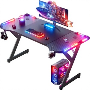 <span class=keywords><strong>Scrivania</strong></span> da Gaming con Telaio in Metallo 140 <span class=keywords><strong>cm</strong></span> x <span class=keywords><strong>60</strong></span> <span class=keywords><strong>cm</strong></span>, <span class=keywords><strong>Scrivania</strong></span> Ergonomica per Gamer con Superficie in Fibra di Carbonio, Tappetino per Mouse, Portabicchieri e Gancio per Cuffie - Product Image 3