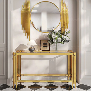 Table <span class=keywords><strong>console</strong></span> <span class=keywords><strong>en</strong></span> <span class=keywords><strong>verre</strong></span> de <span class=keywords><strong>haute</strong></span> qualité B2B Cadre doré robuste Look tendance Idéal pour les marchés internationaux de la décoration intérieure - Product Image 2