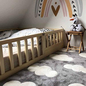 Lit de sol Montessori en bois massif pour tout-petits avec barrières de sécurité et porte, écologique, sûr, bas au sol, pour chambre d'enfant et école - Product Image 4