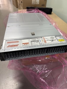 Dell EMC PowerStore 1000T, Dell Technologies, Boîtier de base : 2U, Vingt-cinq emplacements pour disques NVMe 2,5 pouces Dell EMC PowerStore 1000T Dell - Product Image 5