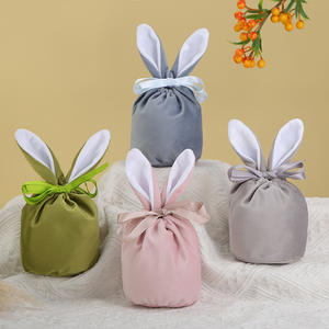 Bolsas de Regalo de Conejito de Pascua, Bolsas de Terciopelo con Orejas de Conejo y Cordones - Product Image 2