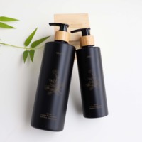 Botol Silinder Hitam Matte 250ml 500ml 1000ml Dengan Pompa Bambu untuk Perlengkapan Kecantikan dan Pembersihan Harian