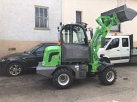 Caricatore elettrico Zl06 400kg 500kg 600kg 1ton macchine agricole nuova energia Mini caricatore elettrico per la vendita