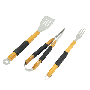 Bán hàng tốt nhất nhiệm vụ nặng nề <span class=keywords><strong>BBQ</strong></span> nướng công cụ thiết lập 3 cái thép không gỉ <span class=keywords><strong>BBQ</strong></span> phụ kiện Kit với tay cầm bằng gỗ cho cắm trại ngoài trời - Product Image 1