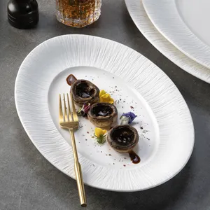 YAYU Factory Wholesale Catering Fancy Matted White Embossed Restaurant Serving Oval Fish Barbecue Dish Hotel Ceramic Plate
