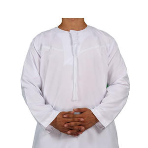 Abbigliamento islamico Omani di alta qualità Thobe nuovo Design bianco colore musulmano abbigliamento maschile in poliestere all'ingrosso per adulti - Product Image 2
