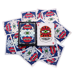 Wjpc ไพ่โป๊กเกอร์สีดำและแดงพิมพ์ลายออกแบบตามสั่ง OEM โลโก้ที่กำหนดเองกันน้ำซับลิเมชันไพ่มายากลพร้อมกล่อง - Product Image 5