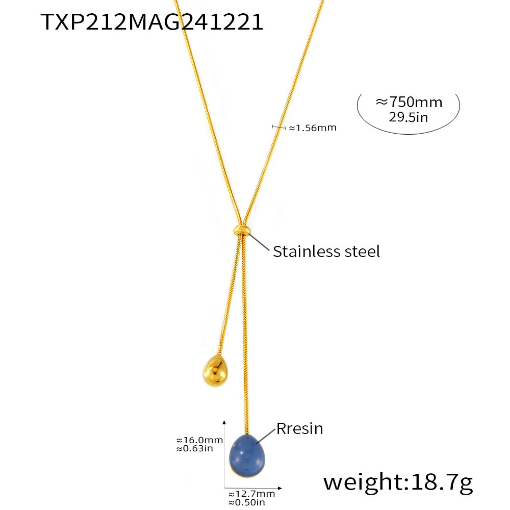 collier en résine bleue