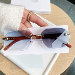European American Style <b>Frameless</b> Color Changing Sunglasses Metal <b>Frame</b> PC Lens UV400 Protection Unisex Street Fashion - Product Image 2