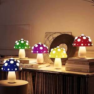 Vente directe d'usine Bar mignon <span class=keywords><strong>champignon</strong></span> lumière Mini lampe de table rechargeable avec abat-jour de couleur <span class=keywords><strong>rouge</strong></span>/violet/vert/bleu/jaune - Product Image 4