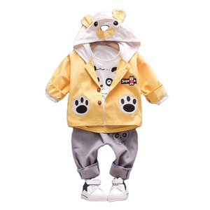 Conjuntos de Ropa para Niños al por Mayor, Estilo de Diseño de Moda, Sudaderas con Capucha y Pantalones Deportivos para Niños, Conjunto de 3 Piezas - Product Image 1
