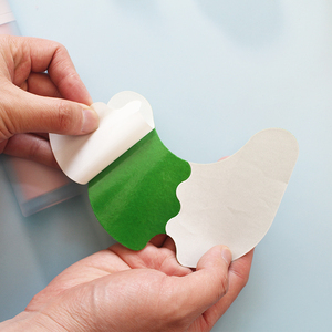 Parche transdérmico desechable para alivio del dolor de rodilla con extracto natural de ajenjo, productos para el cuidado de la salud - Product Image 2