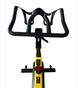Équipement essentiel pour studio d'entraînement aérobic ou machine d'entraînement cardio de gymnastique commerciale vélo de spinning de haute qualité à vendre - Product Image 4
