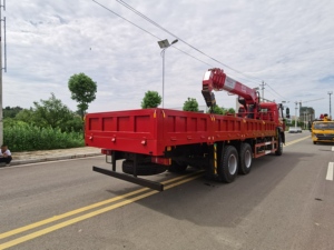 <span class=keywords><strong>Grue</strong></span> à flèche de 5 sections Dongfeng 6x4 12 tonnes montée sur camion, approvisionnement direct usine pour le levage de structures en acier - Product Image 4
