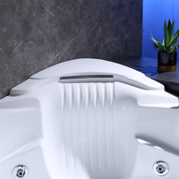 Baignoire autoportante triangulaire en acrylique moderne avec massage à air, éclairage LED, installation facile, appui-tête inclus, pour salle de bain intérieure