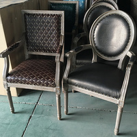 Chaise de salle à manger Warmfeel vintage traditionnelle en chêne vieilli avec accoudoirs, tissu crocodile perlé, bois massif, mobilier écologique pour la maison