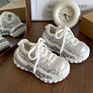 Baskets plateforme tendance pour femmes, design rehaussant de 7 cm, chaussures décontractées d'extérieur confortables et respirantes pour toutes les occasions - Product Image 4