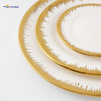 Assiettes en céramique de luxe de 9 pouces avec bord doré, nouvelle porcelaine fine, vaisselle réutilisable, ensembles de vaisselle élégants, directement de Dubaï, Moyen-Orient