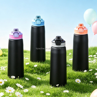 Bouteille d'eau en acier inoxydable Aira avec pod aromatisant pour parfumer et donner de la saveur aux boissons