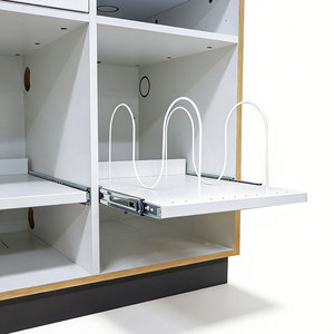 Organizador de Exhibición de Madera Barnizada Independiente para Tiendas de Ropa - Resistente al Agua, Fácil de Montar, Estantes Personalizables - Product Image 3