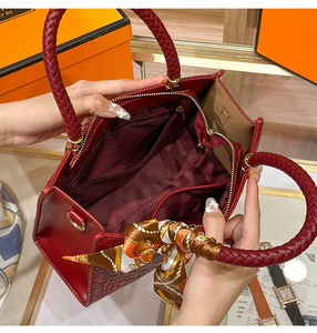 Nouveaux sacs à bandoulière de créateurs de mode, sacs à main en cuir PU de haute qualité, sacs messager décontractés, sacs à main et pochettes de luxe pour femmes - Product Image 6