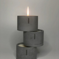 Bougie parfumée en cire de soja dans un grand pot en ciment, idéale pour les fêtes de Diwali, faite à la main, respectueuse de l'environnement, longue durée de combustion pour une relaxation apaisante