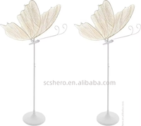 Lampe de sol LED solaire luxueuse en forme de papillon, lustre créatif réglable en hauteur, décoration suspendue pour fête, indice de protection IP54