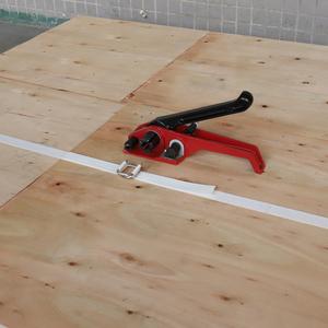Outil de tendeur de cerclage durable pour sangle de cordon composite largement utilisé dans les industries de l'emballage - Product Image 1