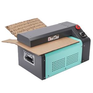 Machine à découper le carton ondulé, machine à découper le carton kraft, matériel d'emballage en carton, machine à découper le carton pour coussinets - Product Image 1