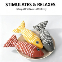 Jouet pour chat en peluche en forme de poisson avec herbe à chat, petit, résistant aux morsures, pour le nettoyage des dents, baguette interactive pour chats d'intérieur, pour le jeu autonome et l'enrichissement ludique