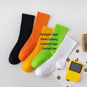 Chaussettes pour hommes personnalisées à la mode Chaussettes de sport longues avec broderie de lettres au talon Chaussettes pour hommes