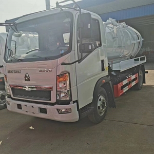 Piccolo HOWO Euro 3 LHD autocarro sottovuoto per fognatura 5000 litri autocisterna settica SK-9 camion pompa fognaria municipale servizio fognario - Product Image 2