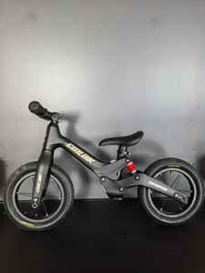 Vélo d'équilibre pour enfants de qualité supérieure, personnalisé et unique, avec cadre en alliage de magnésium, vélo pour enfants pour les sports de plein air - Product Image 4